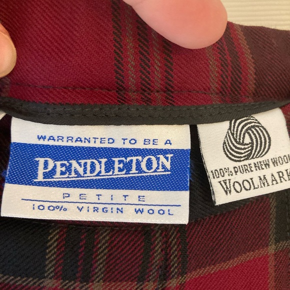 🎉Host Pick🎉 Vintage Pendleton Plaid Skirt Cabincore Wool Dark Red/ Black 14P - Picture 3 of 7